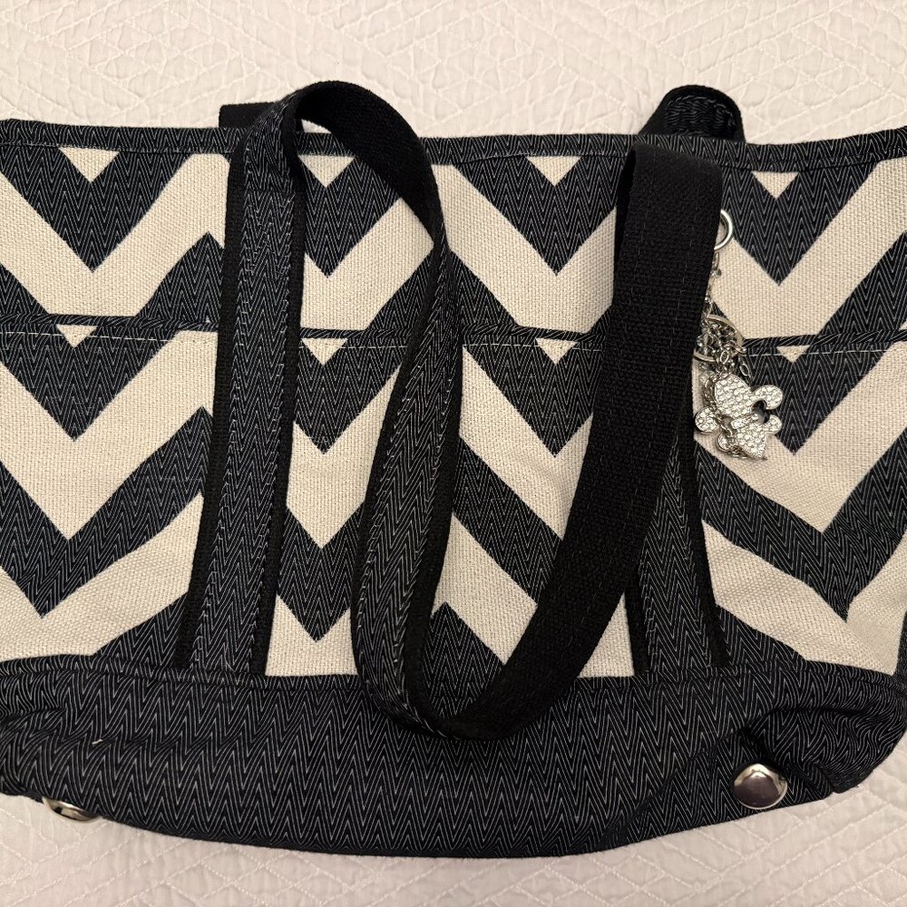 Chevron Tote Bag with Pink & White Lining (New)